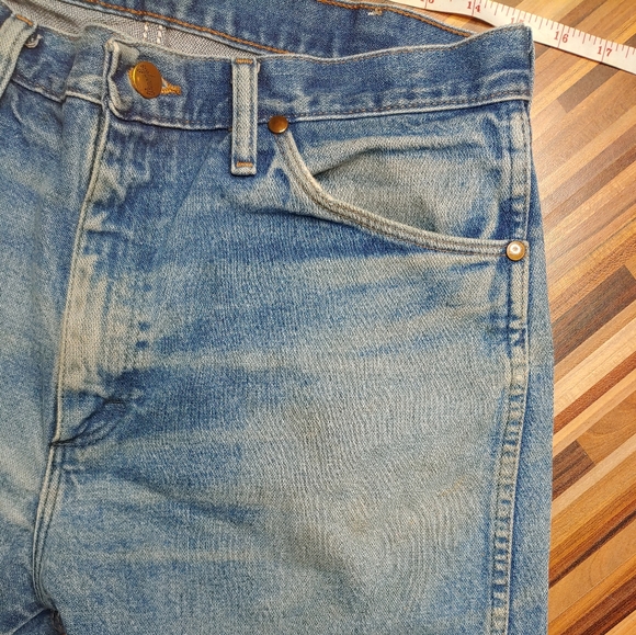 Vintage Wrangler Jean Cut Off Shorts 33 x 34 13MWZPW Western Cowgirl Rodeo - Picture 4 of 11